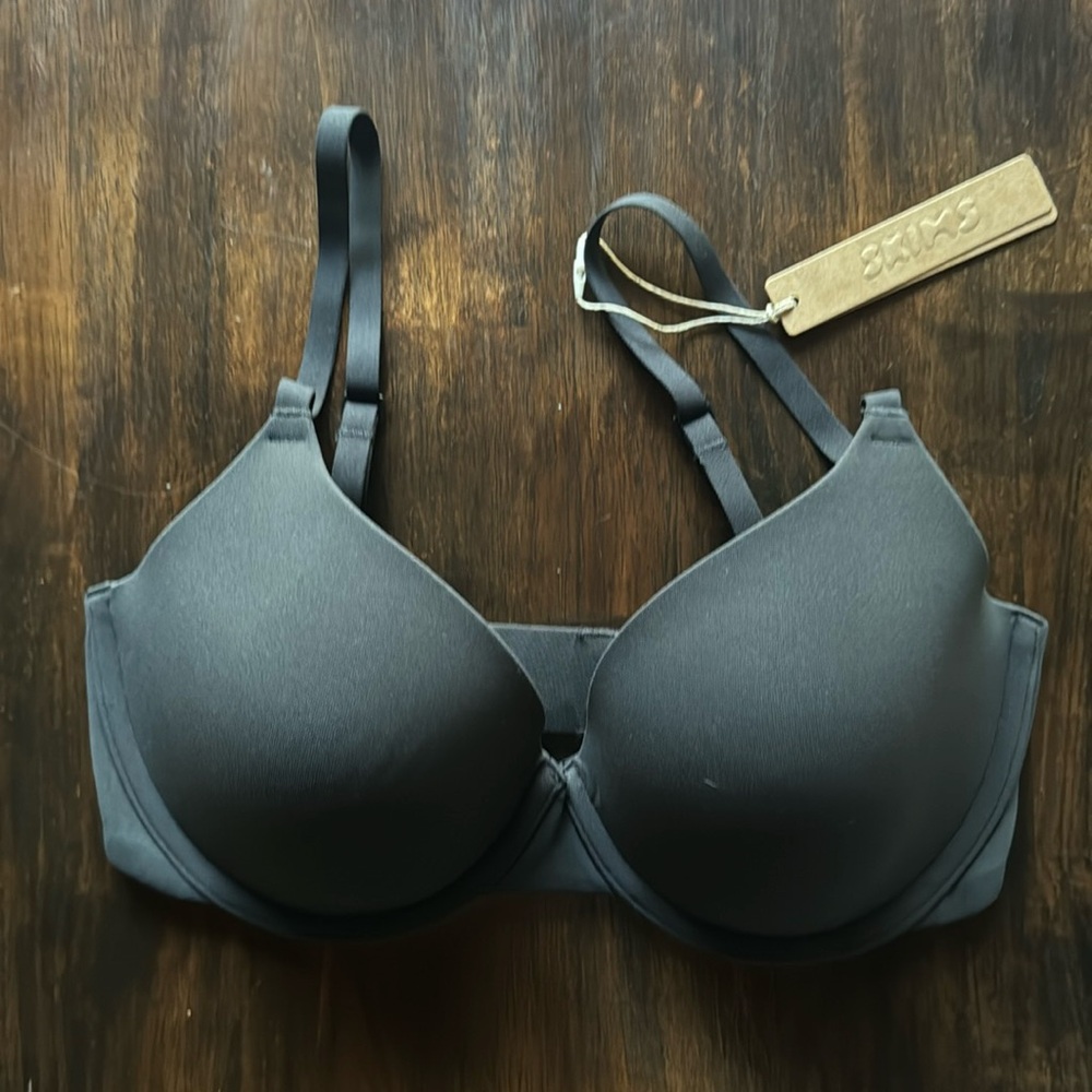 SKIMS Fits Everybody T-Shirt Demi Bra NWT